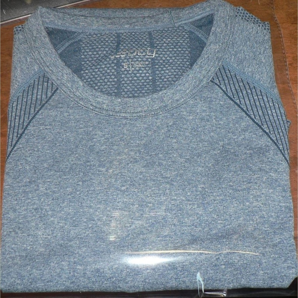 BCG Women's Seamless Short Sleeve Moisture Wicking T-Shirt in Blue Small‎ $25